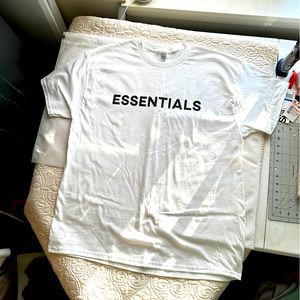 Essentials T-Shirt XL